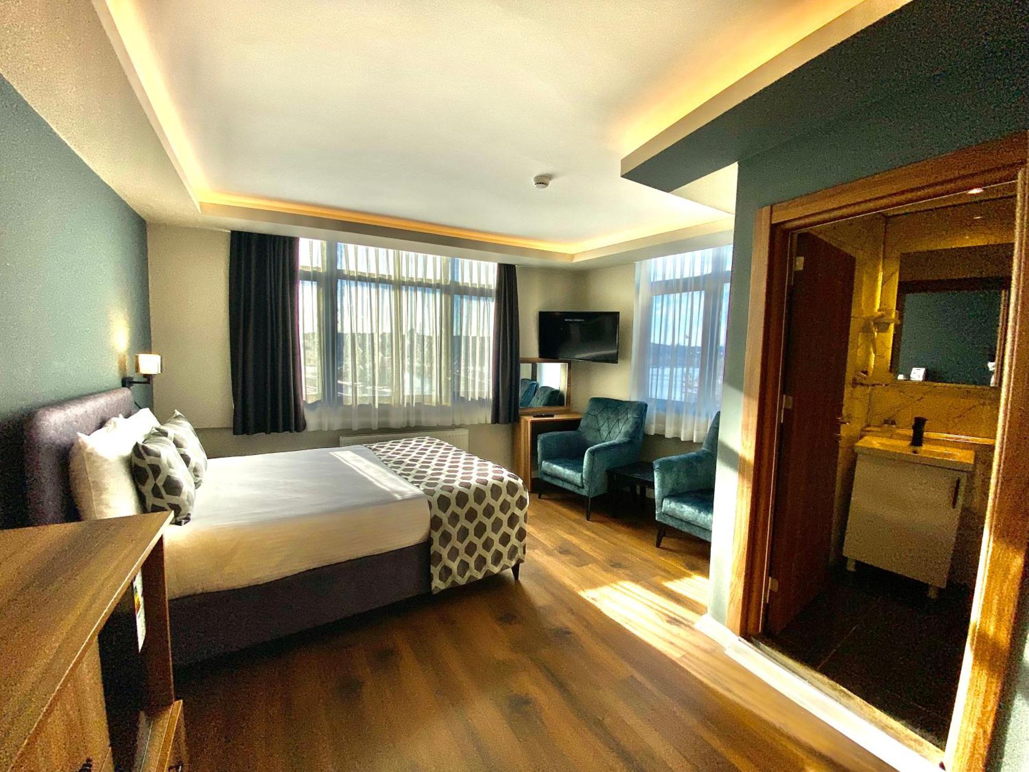 Halic Hotel *